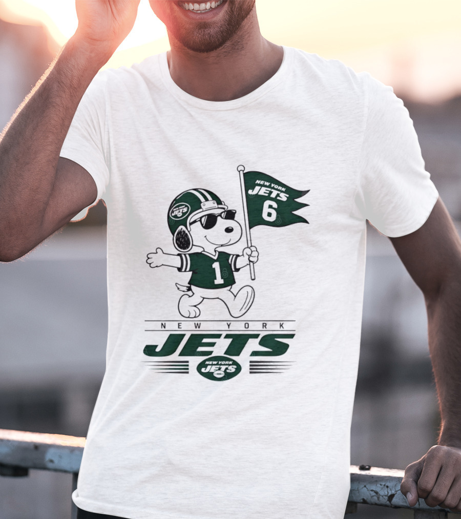 Snoopy Peanuts New York Jets Football 6 1 T-Shirt