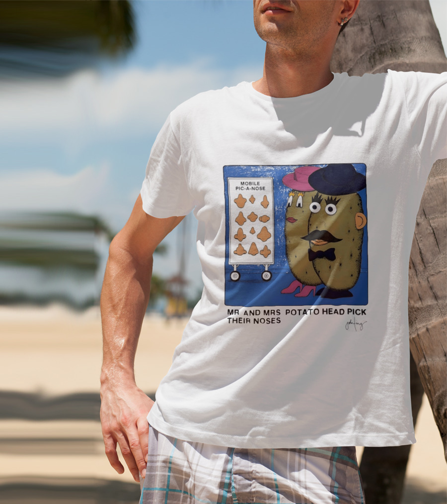 Mobile Pic A Nose Mr And Mrs Potato Head Pick Their Noses T-Shirt