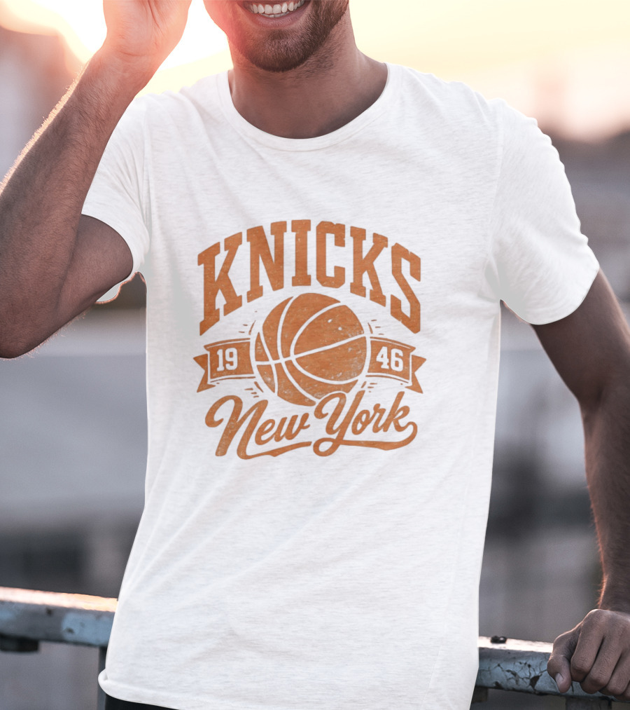 Knicks 1946 New York Distressed Basketball T-Shirt