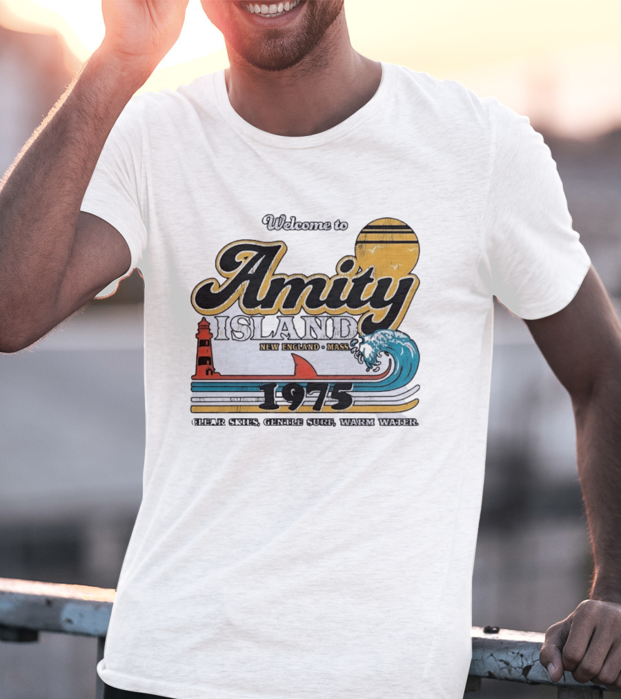 Welcome To Amity Island 1975 New England Massachusetts Lighthouse Wave Ocean Sun T-Shirt