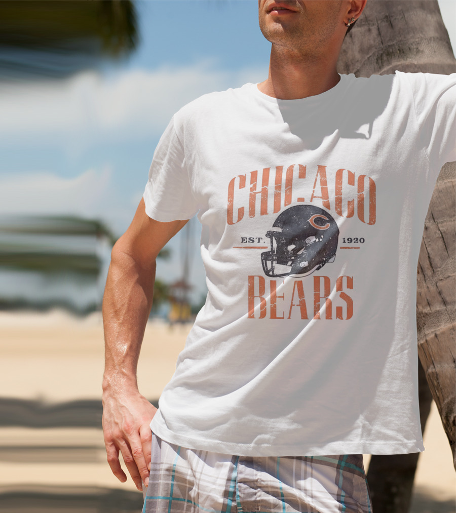Chicago Bears Est 1920 Distressed Helmet Vintage Football T-Shirt