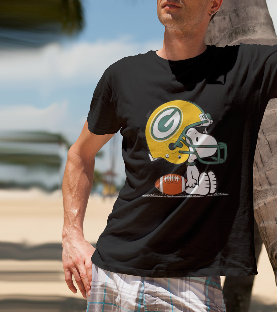 Snoopy Green Bay Packers Football Helmet Collaboration With Peanuts T-Shirt