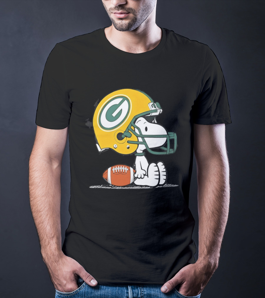 Snoopy Green Bay Packers Football Helmet Collaboration With Peanuts T-Shirt