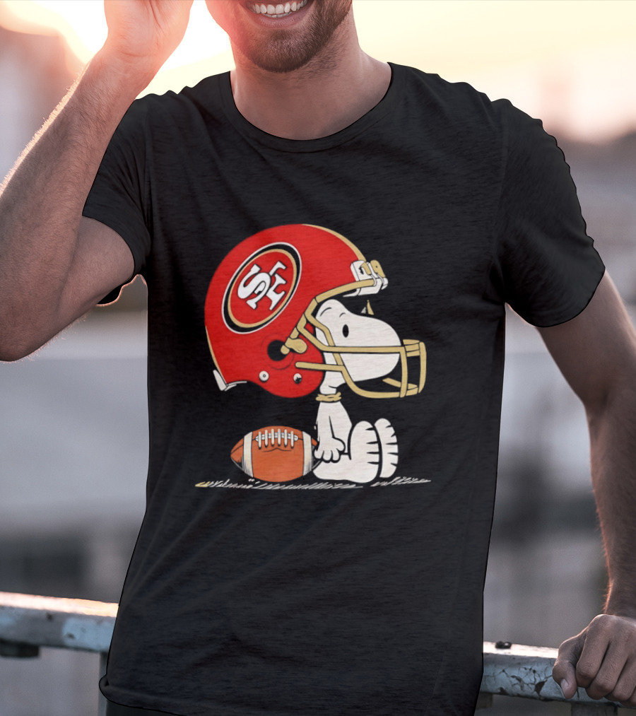 Snoopy San Francisco 49ers Football Helmet Peanuts NFL Collaboration T-Shirt