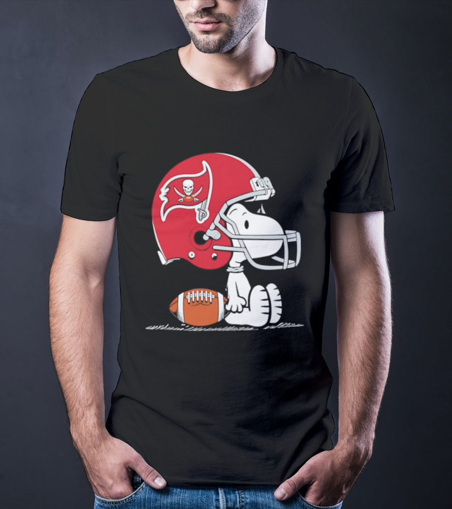 Snoopy Tampa Bay Buccaneers Football Helmet Peanuts Crossover NFL Collaboration T-Shirt