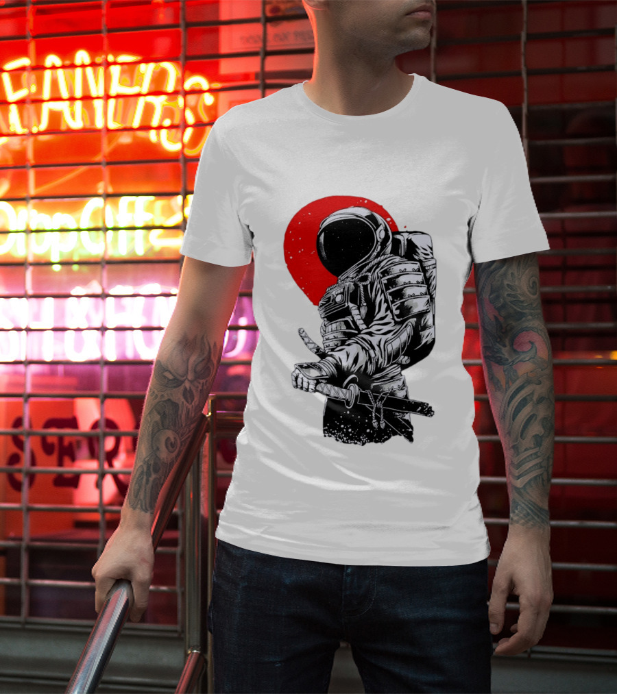 Astronaut Samurai Katana Sword Red Rising Sun T-Shirt