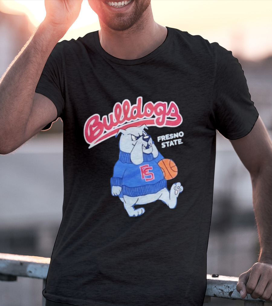 Fresno State Bulldogs Mascot With Basketball And Sweater T-Shirt