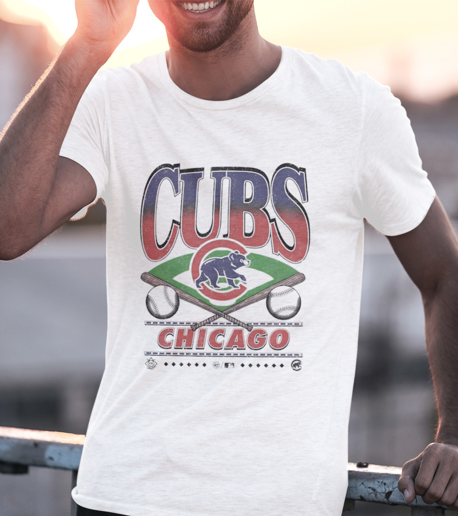 Chicago Cubs Baseball MLB Vintage Logo Crossed Bats T-Shirt