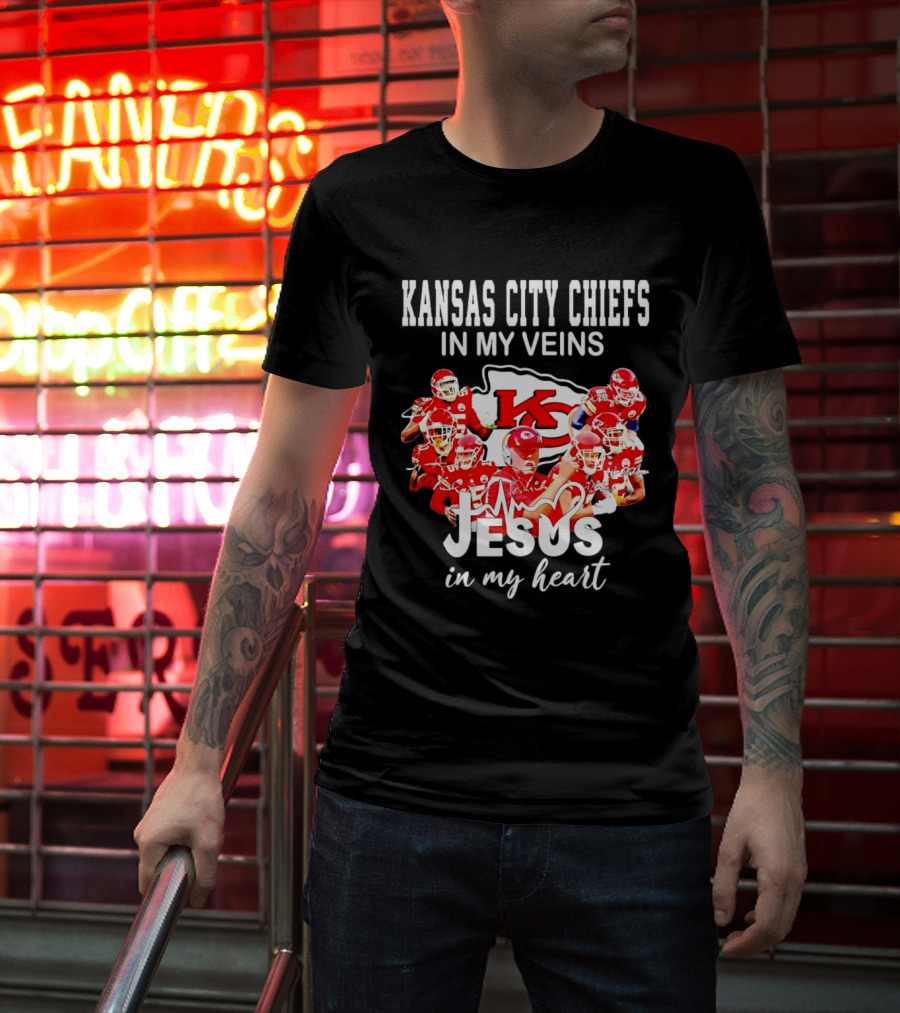 Kansas City Chiefs In My Veins Jesus In My Heart Football Fans T-Shirt