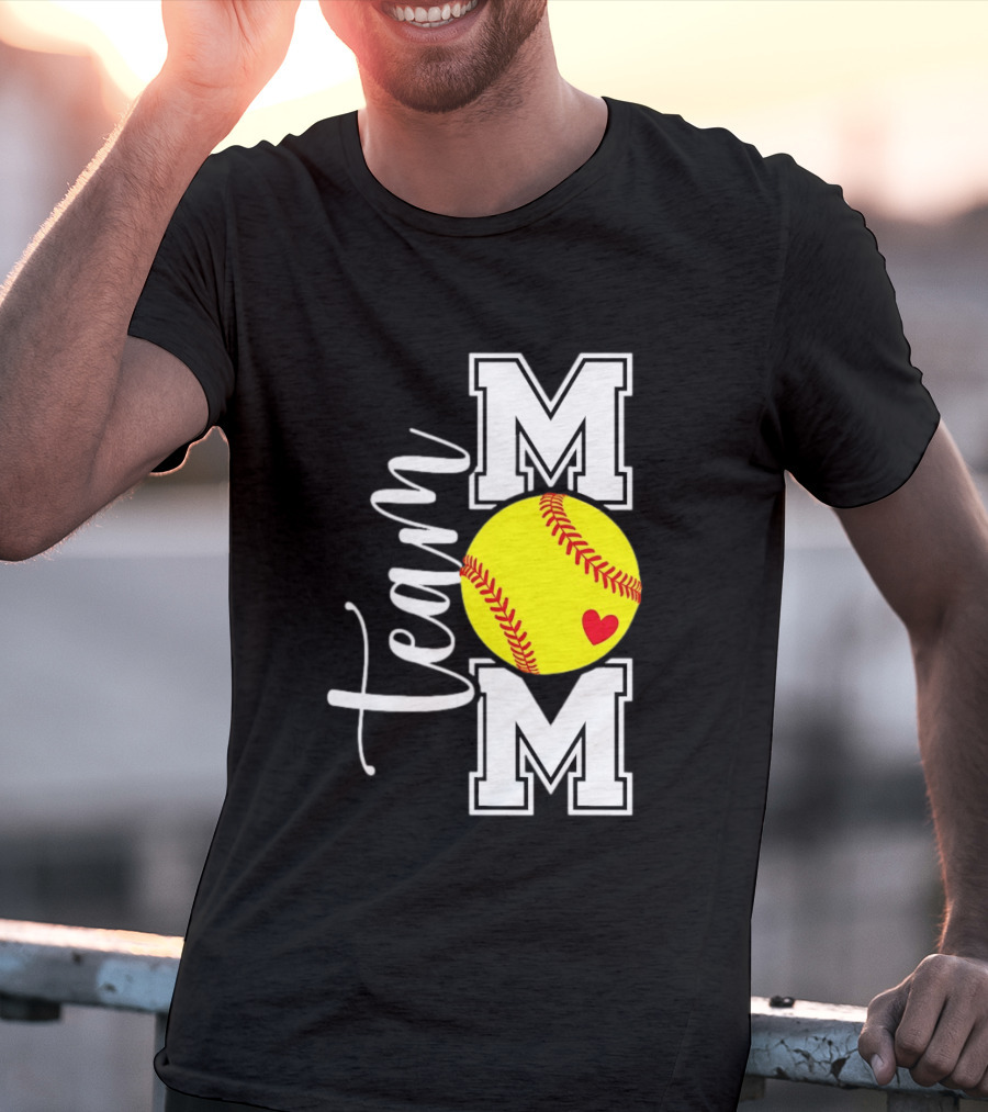 Team Mom Softball Yellow Heart Ball T-Shirt