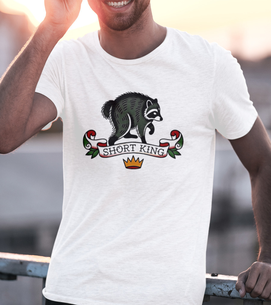 Short King Raccoon Traditional Tattoo T-Shirt