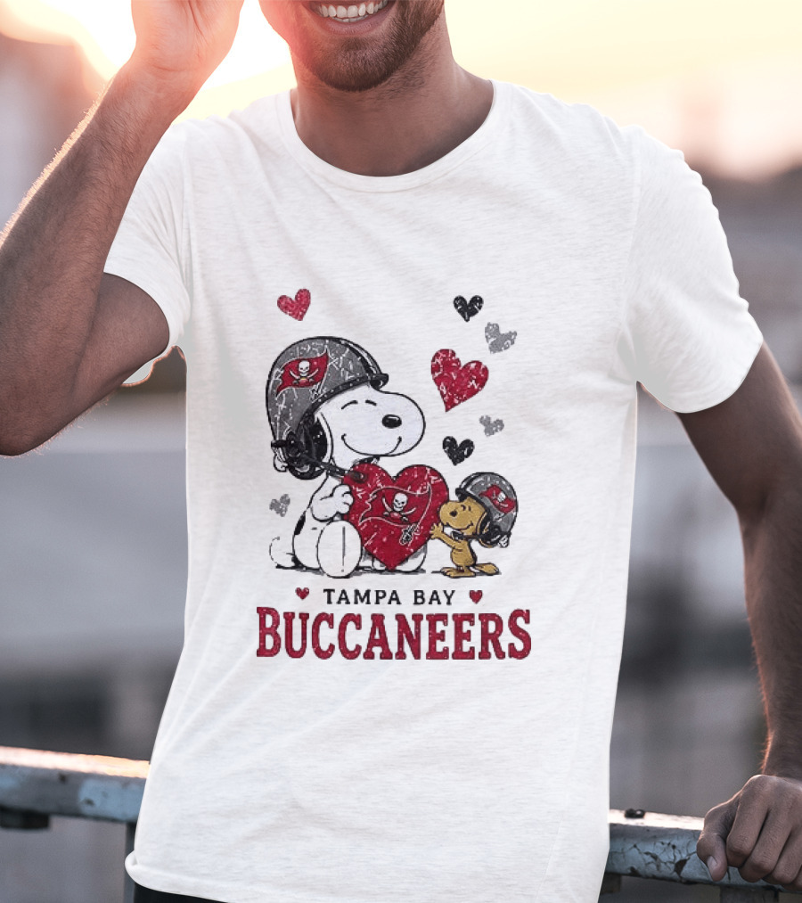 Tampa Bay Buccaneers Snoopy Peanuts Love Laughter T-Shirt
