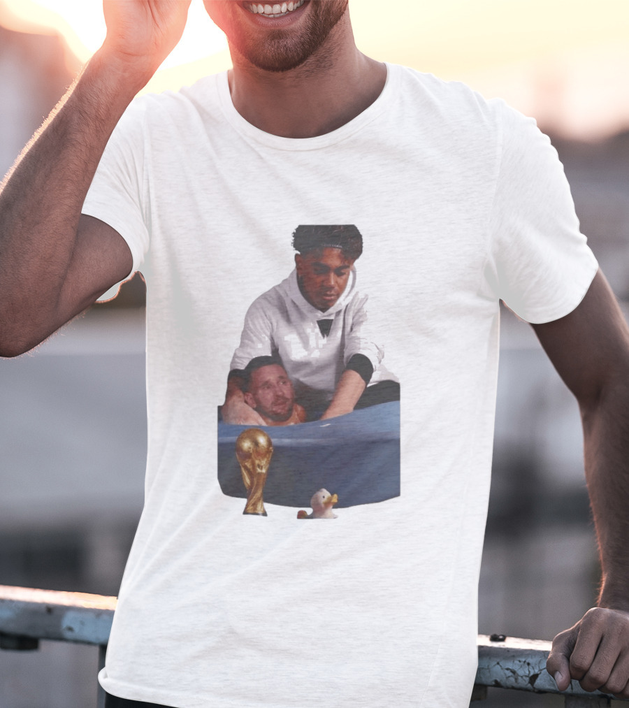 Messi Crying Bath Tub Trophy Football T-Shirt