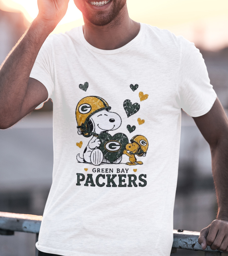 Green Bay Packers Snoopy Love Laughter Peanuts Hearts T-Shirt