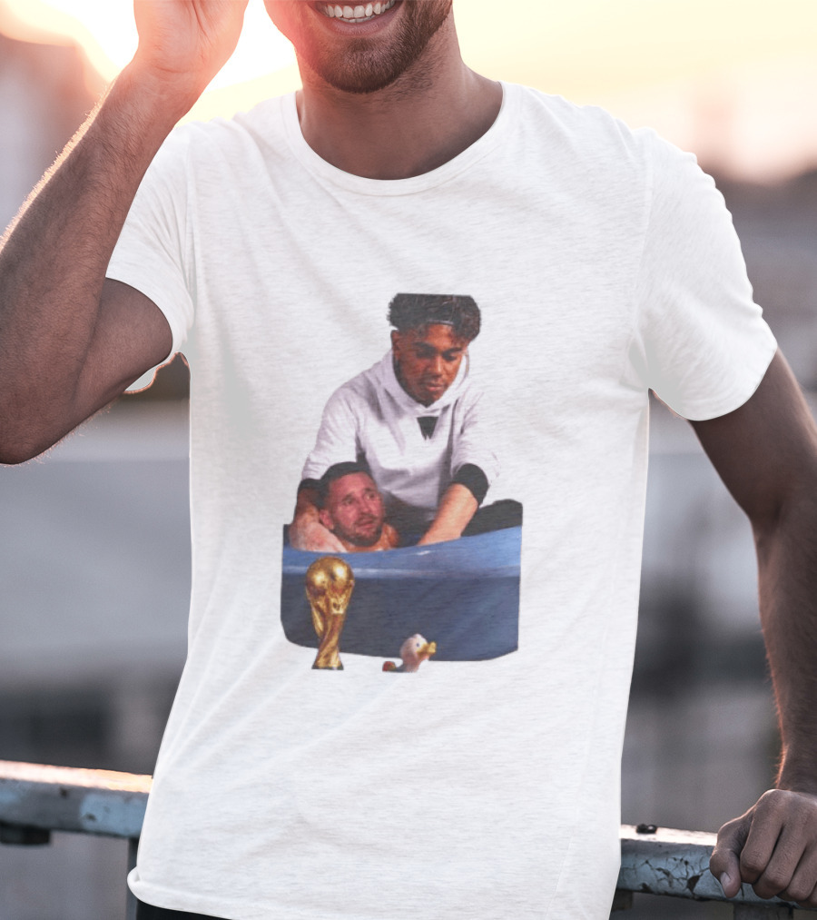 Lamine Yamal Lionel Messi Bathtub Meme World Cup Trophy T-Shirt