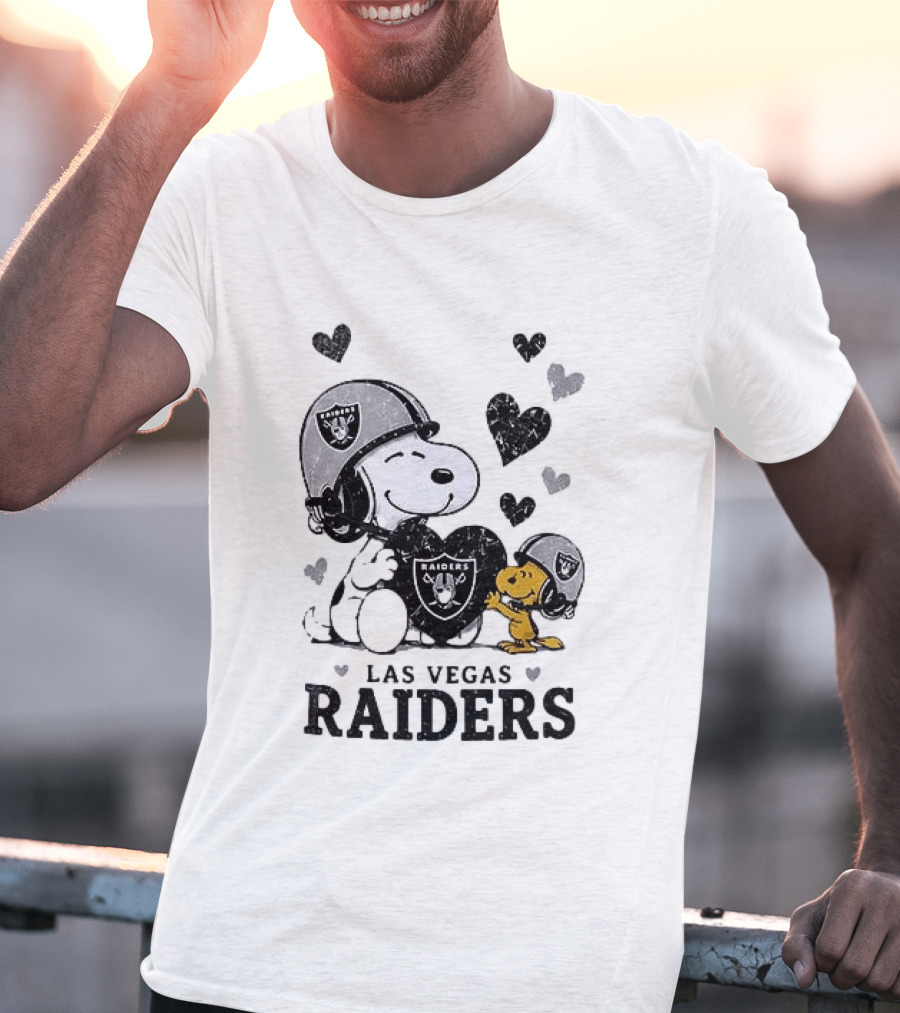 Las Vegas Raiders Peanuts Snoopy Woodstock Love And Laughter Hearts T-Shirt