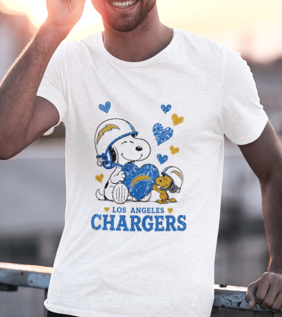 Los Angeles Chargers Peanuts Snoopy Love Laughter T-Shirt