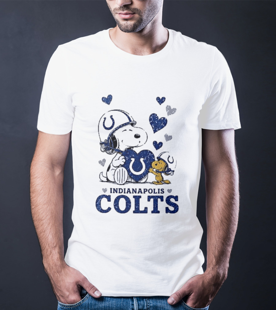 Indianapolis Colts Peanuts Snoopy Woodstock Love Hearts T-Shirt