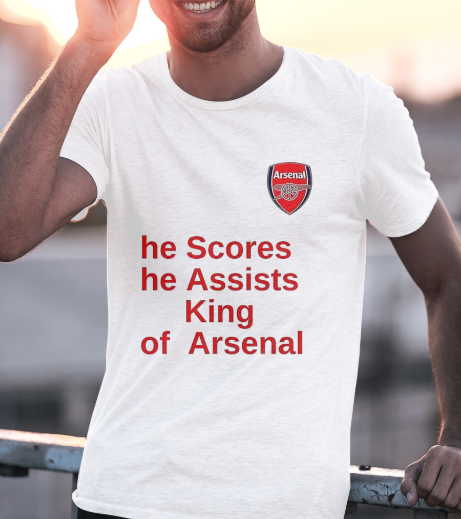 B﻿ukayo Saka He Scores He Assists King Of Arsenal T-Shirt