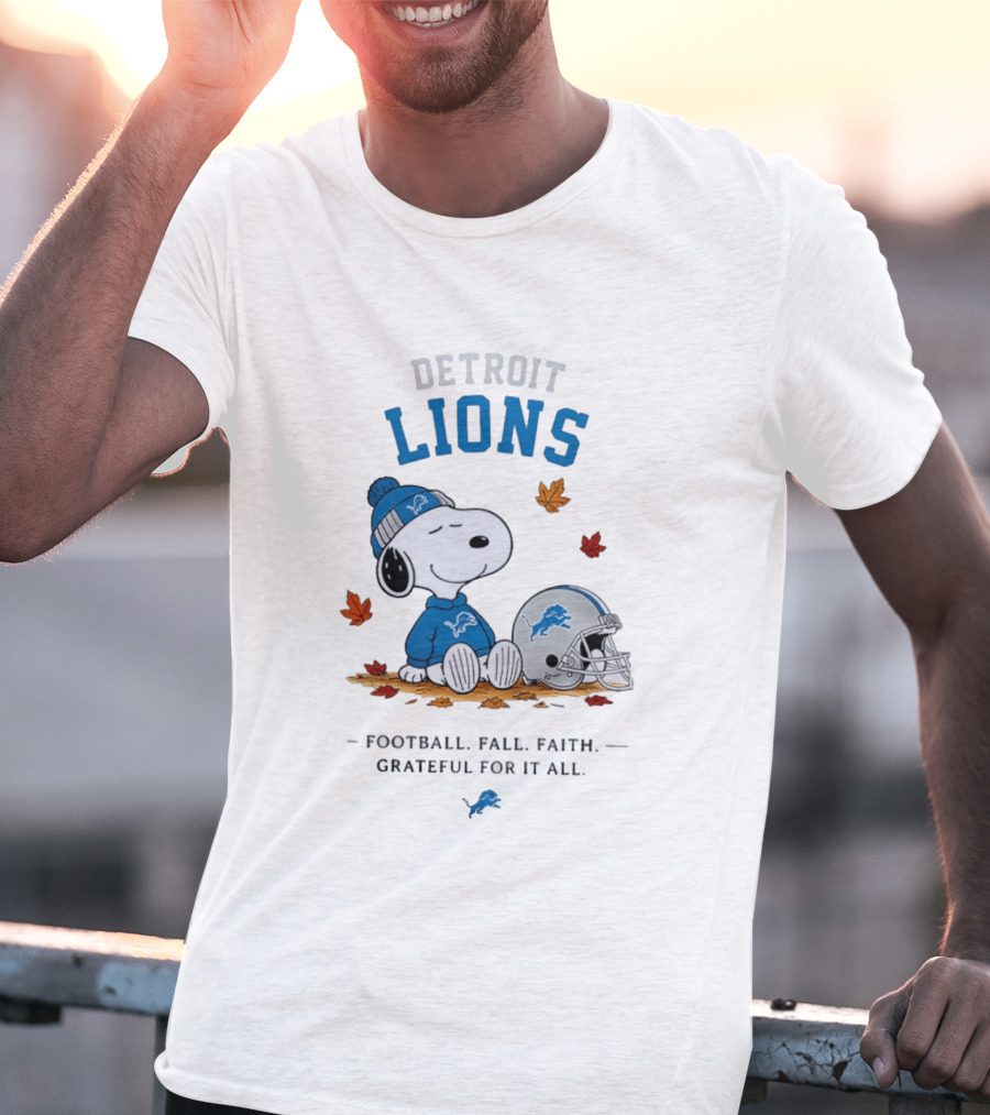 Detroit Lions Snoopy Football Fall Faith Grateful For It All Leaves Helmet T-Shirt