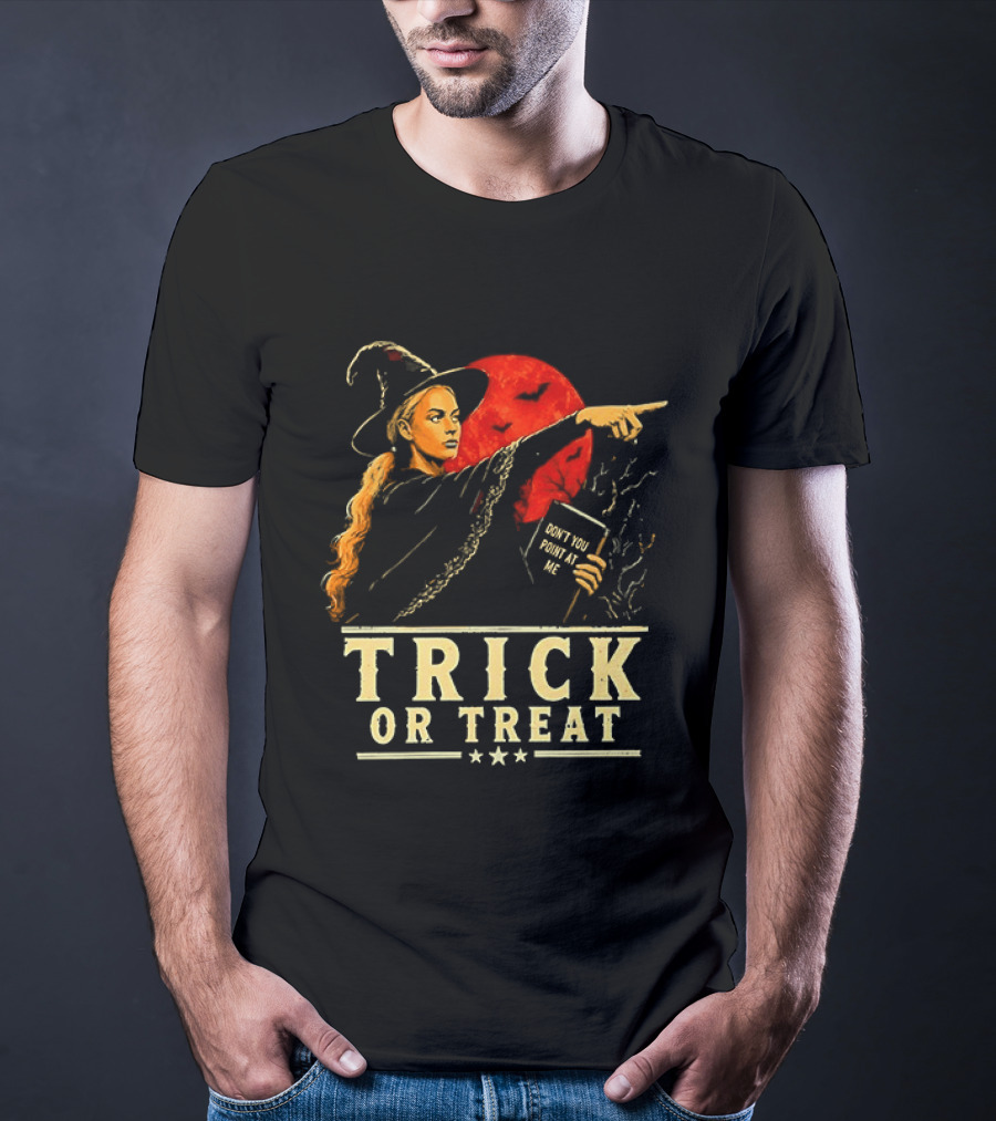 Witch Pointing Trick Or Treat Halloween 2026 T-Shirt