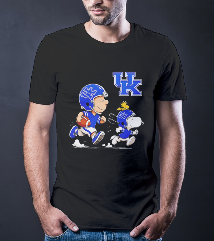 Peanuts Charlie Brown Snoopy University Of Kentucky Football Running UK T-Shirt