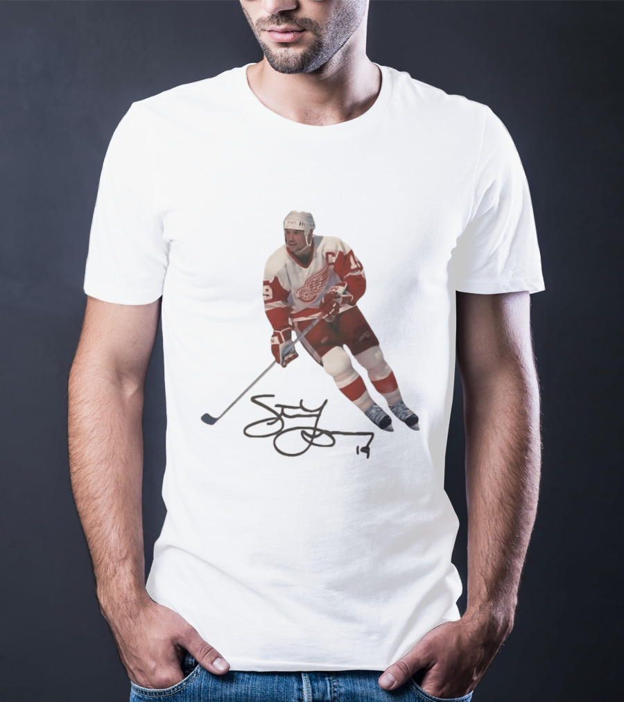 Steve Yzerman Detroit Red Wings Captain 19 Hockey Legend T-Shirt
