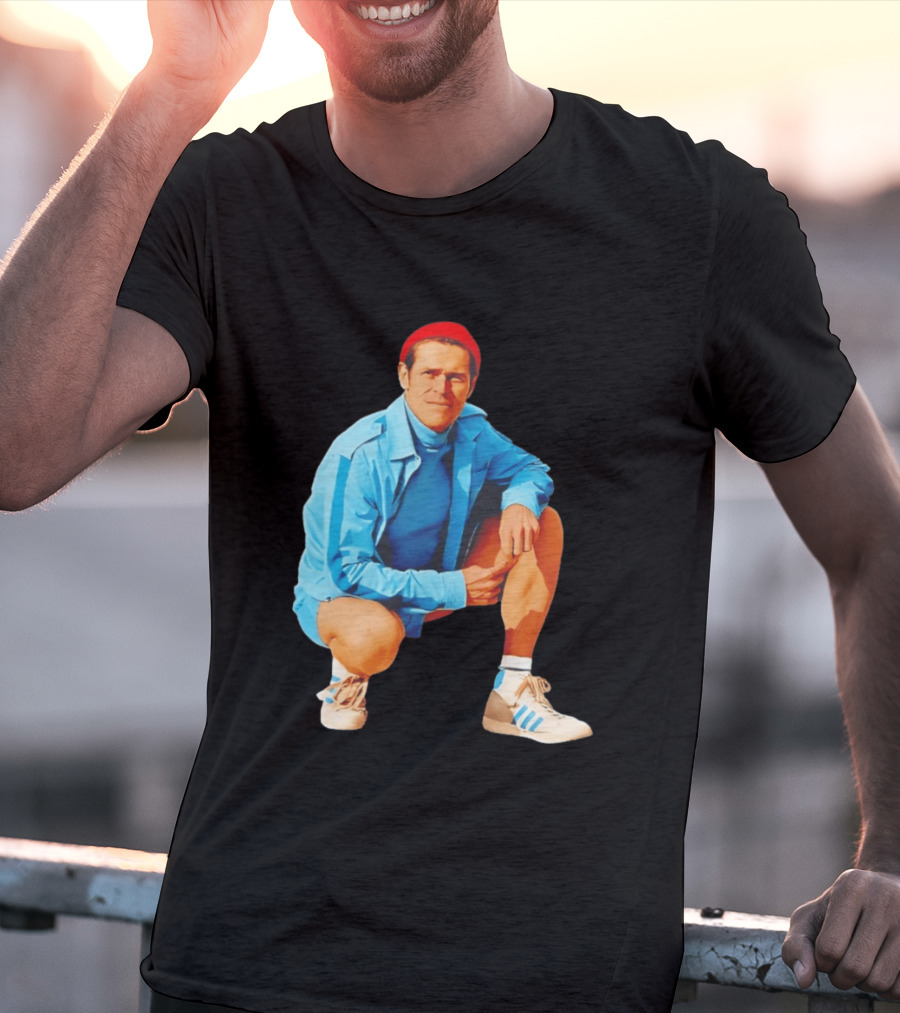 Willem Dafoe Meme Red Beanie Blue Tracksuit Squatting Pose T-Shirt