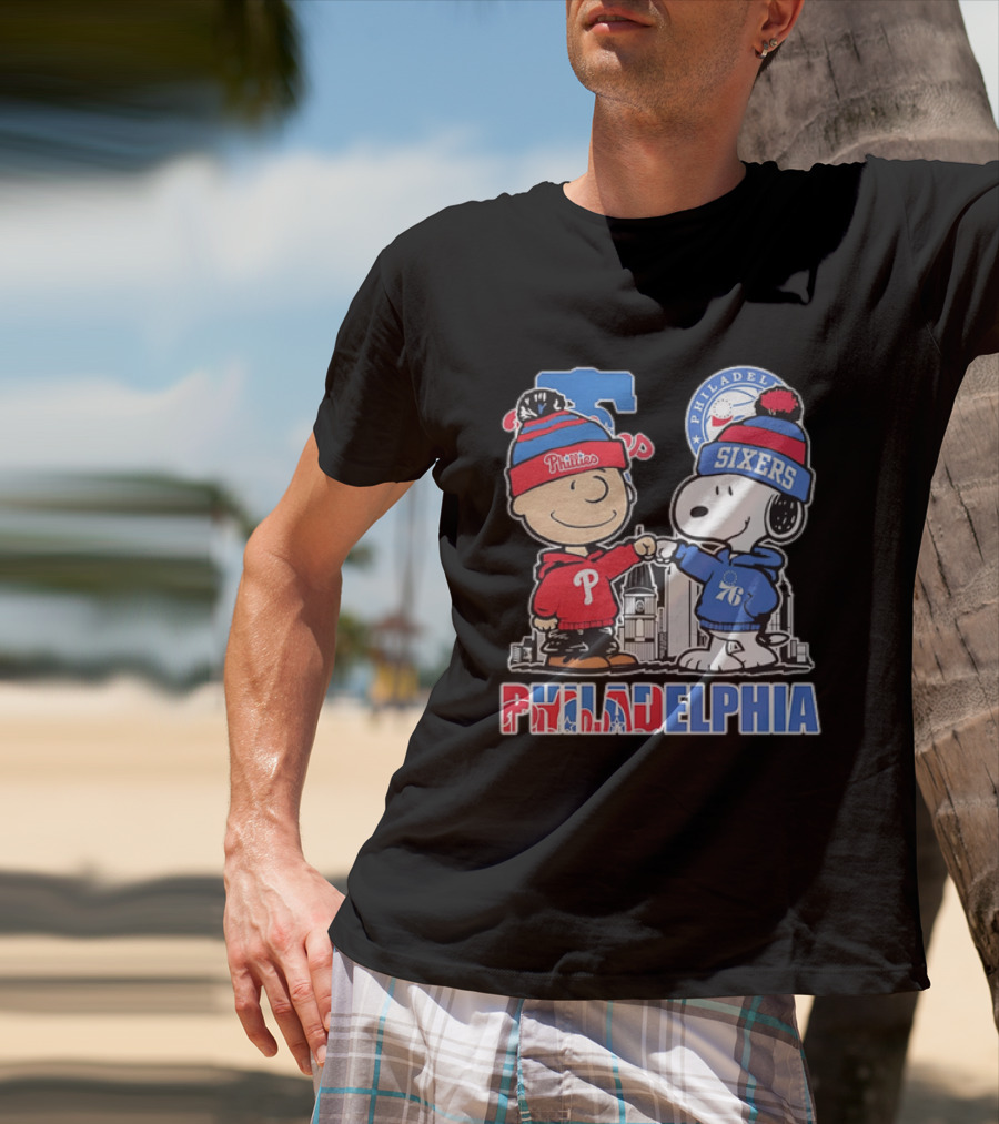 Charlie Brown And Snoopy Fist Bump Phillies Sixers Philadelphia T-Shirt