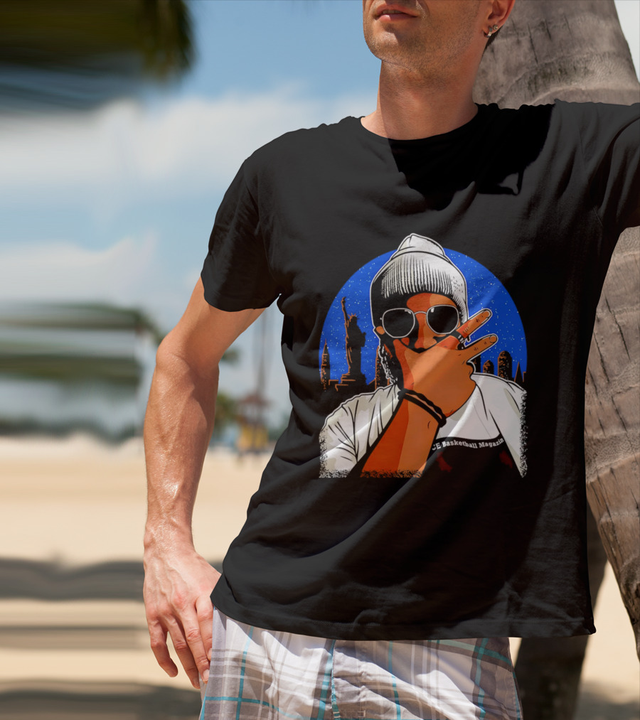 CE Basketball Magazin NYC Skyline Statue Of Liberty Statue Peace Sign T-Shirt