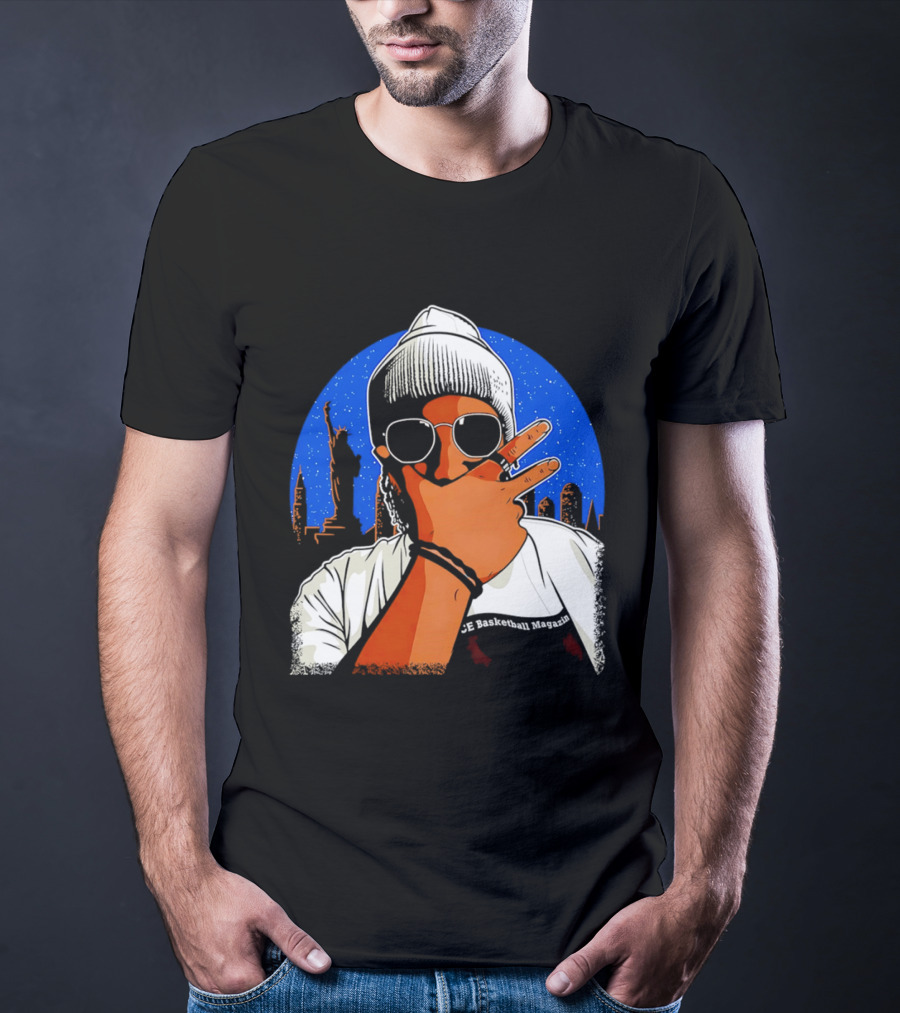 CE Basketball Magazin NYC Skyline Statue Of Liberty Statue Peace Sign T-Shirt