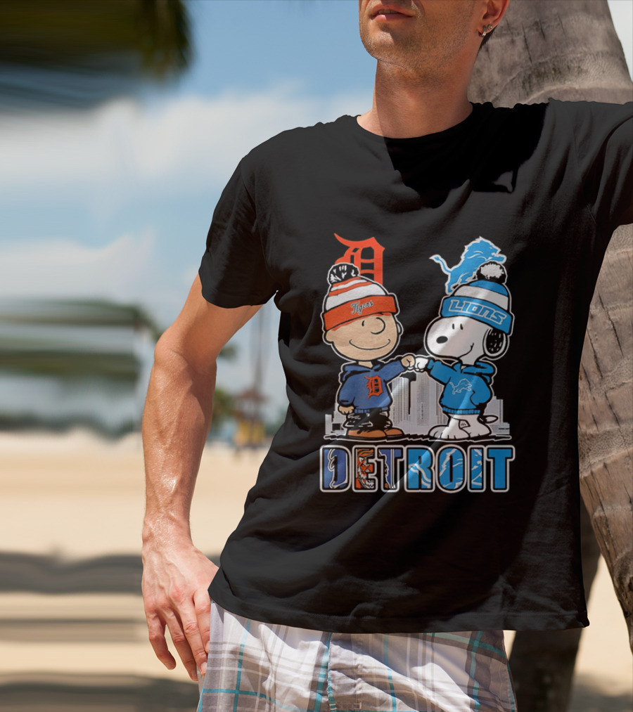 Charlie Brown Snoopy Detroit Tigers Lions Fist Bump Peanuts T-Shirt