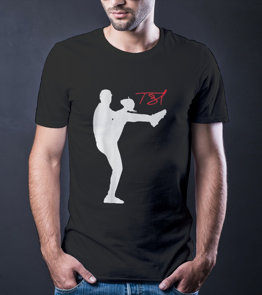 T61 Tarik Skubal Pitching Pose Los Angeles T-Shirt