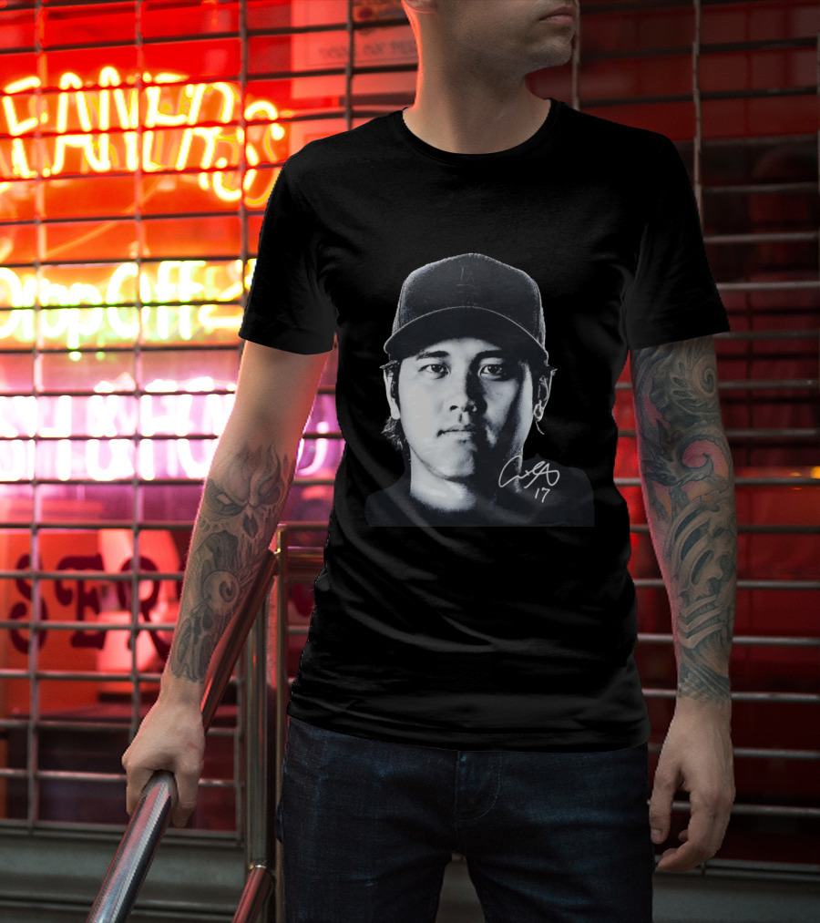 Shohei Ohtani LA Dodgers Cap Signature 17 T-Shirt