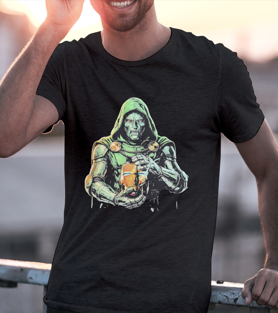 Doctor Doom Marvel Holding Broken Iron Man Mask Iconic Showdown T-Shirt