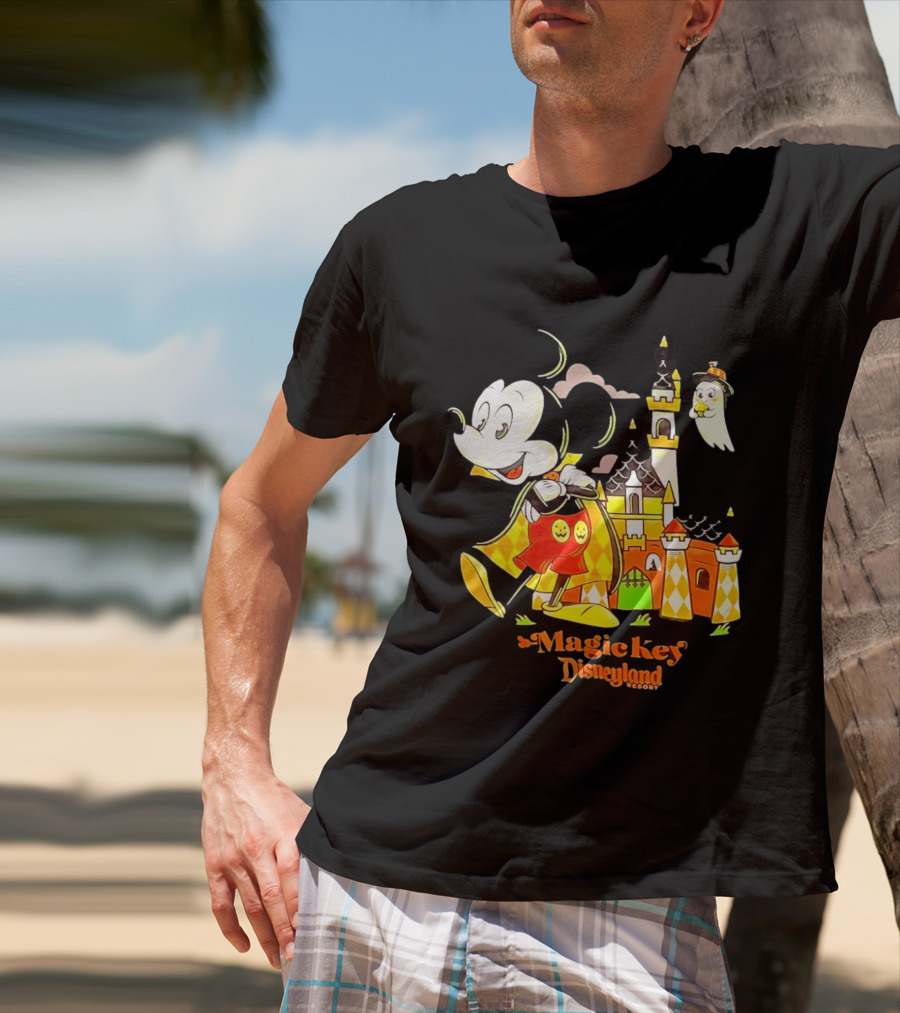 Mickey Mouse Magic Key Disneyland Resort Halloween Castle Ghost T-Shirt