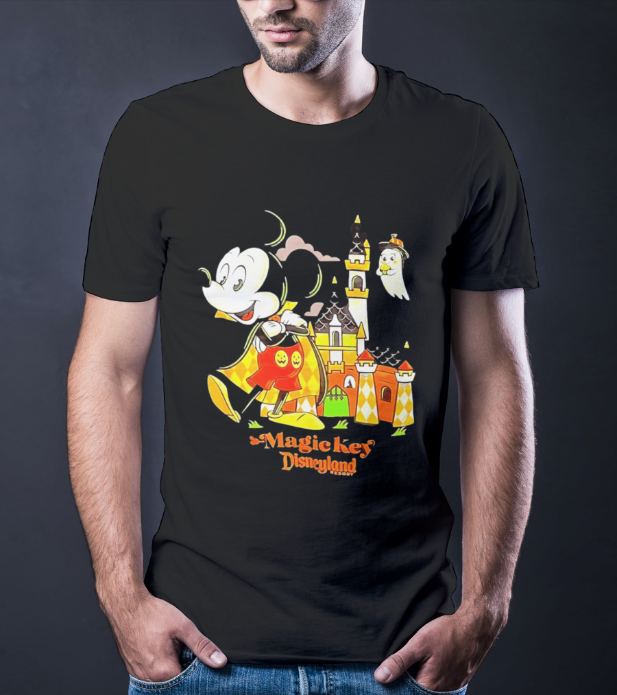 Mickey Mouse Magic Key Disneyland Resort Halloween Castle Ghost T-Shirt