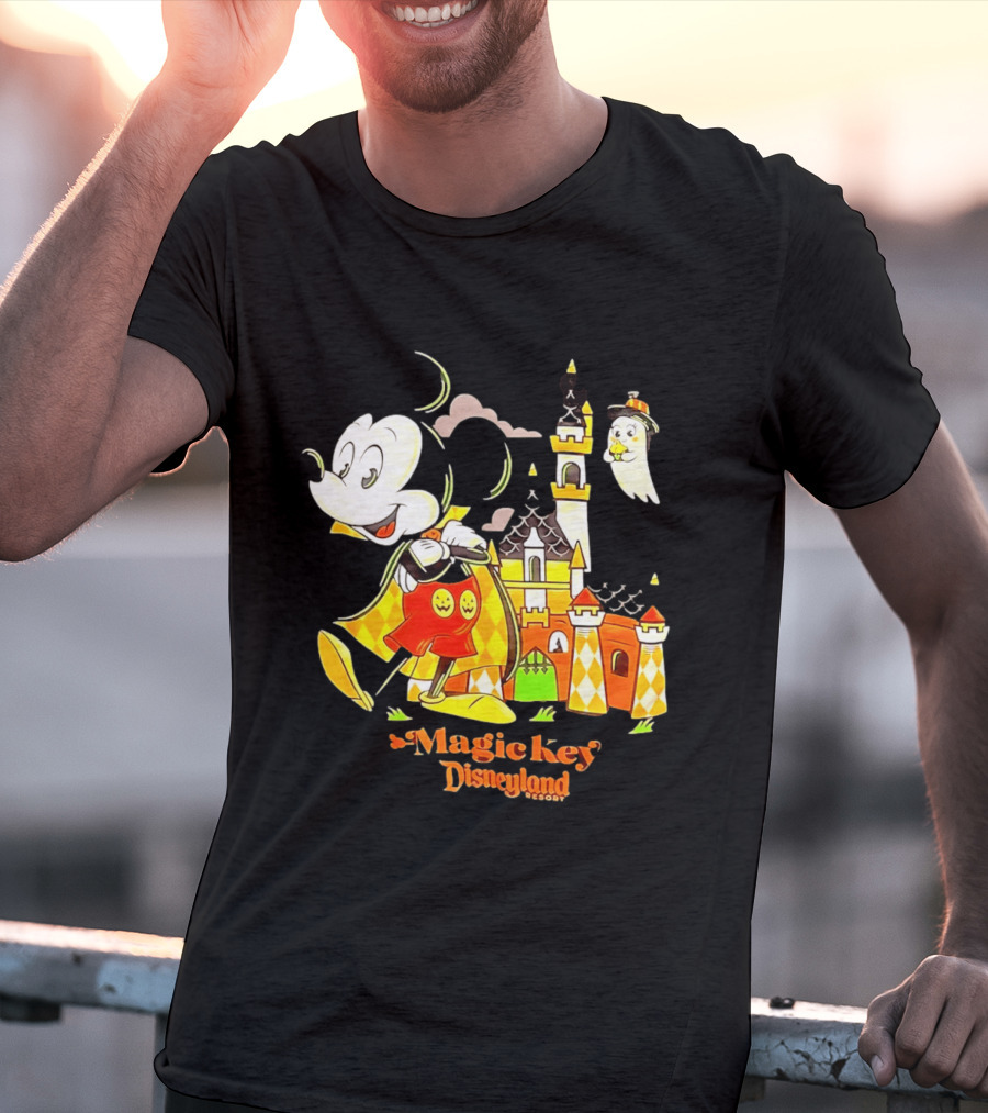 Mickey Mouse Magic Key Disneyland Resort Halloween Castle Ghost T-Shirt