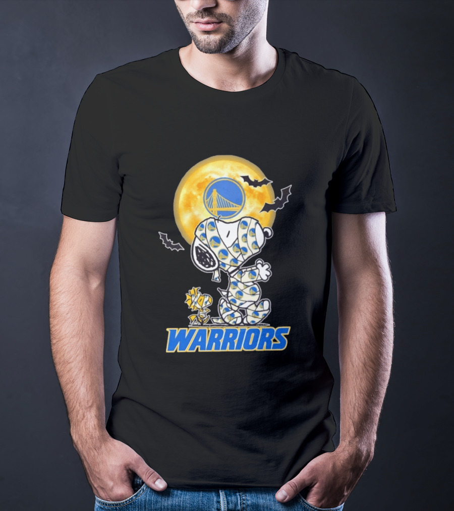 Golden State Warriors Snoopy Woodstock Mummy Halloween Moon Bats T-Shirt