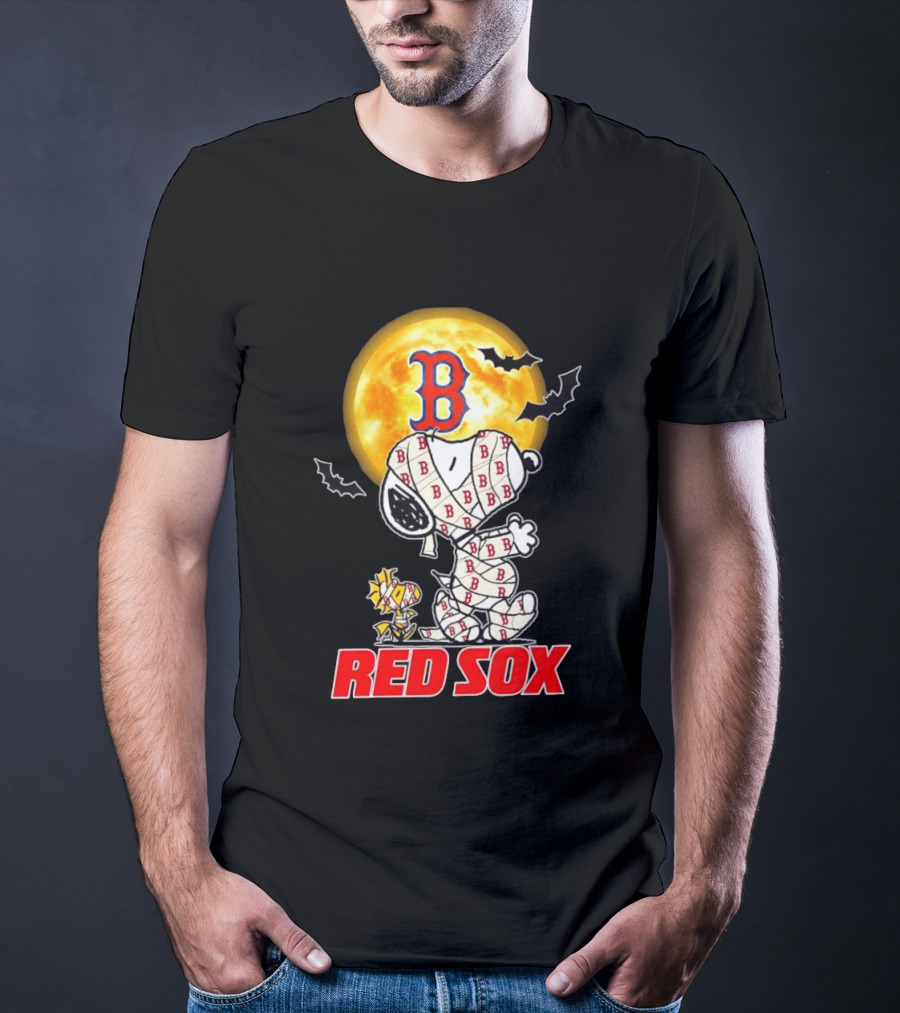 Boston Red Sox Halloween Snoopy Woodstock Mummy Cosplay Moon Bats T-Shirt