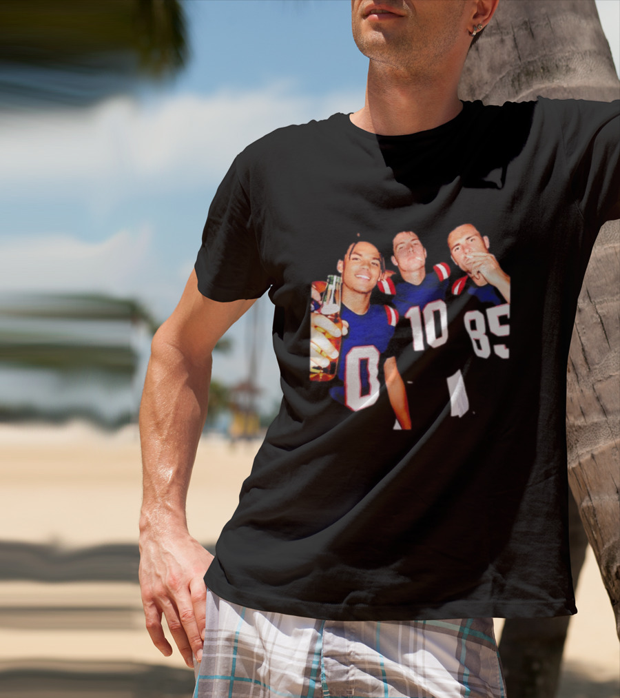 New England Patriots Christian Gonzalez Drake Maye Hunter Henry Cheering With Beer T-Shirt