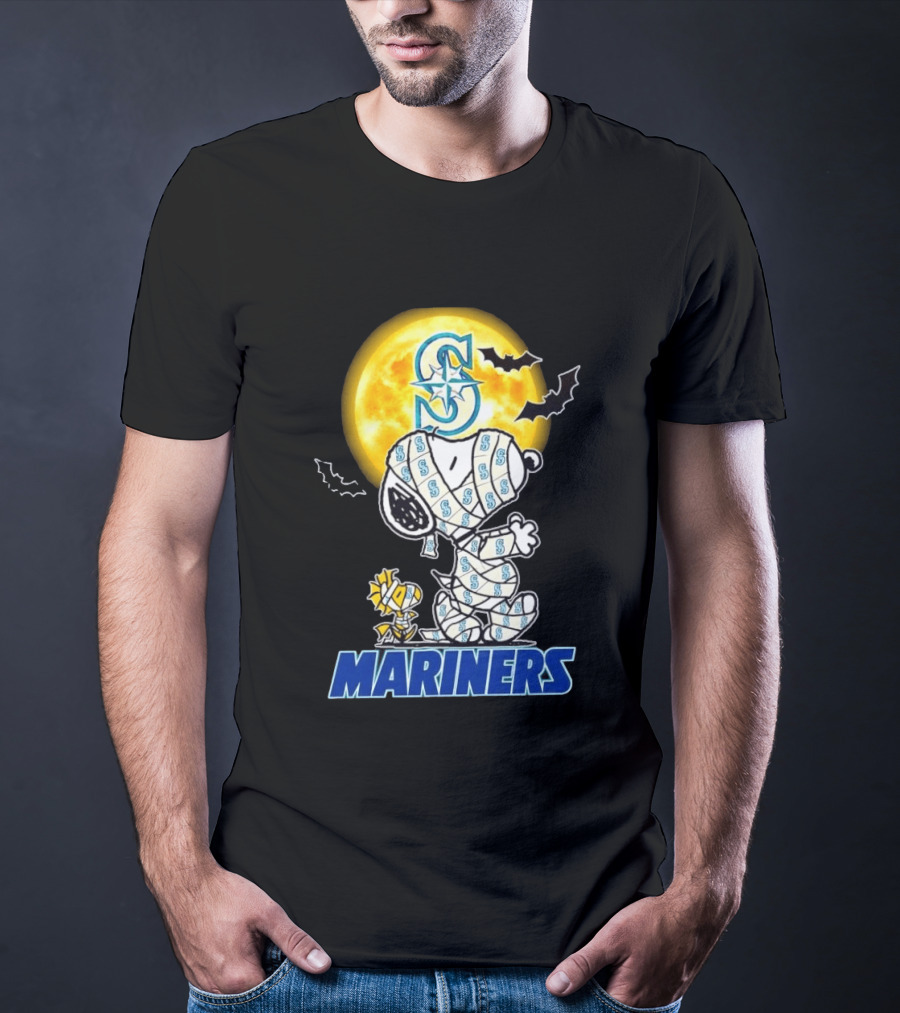 Seattle Mariners Snoopy Woodstock Halloween Mummy Cosplay Full Moon Bats T-Shirt
