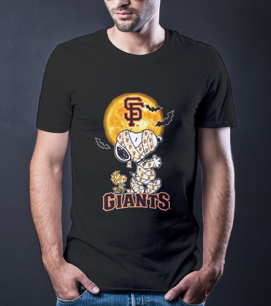 San Francisco Giants Snoopy Woodstock Mummy Halloween Moon T-Shirt