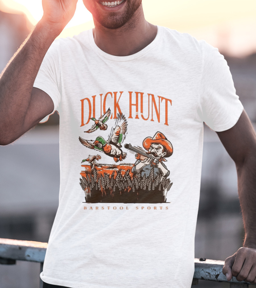 Duck Hunt Barstool Sports Vintage Hunting Scene T-Shirt