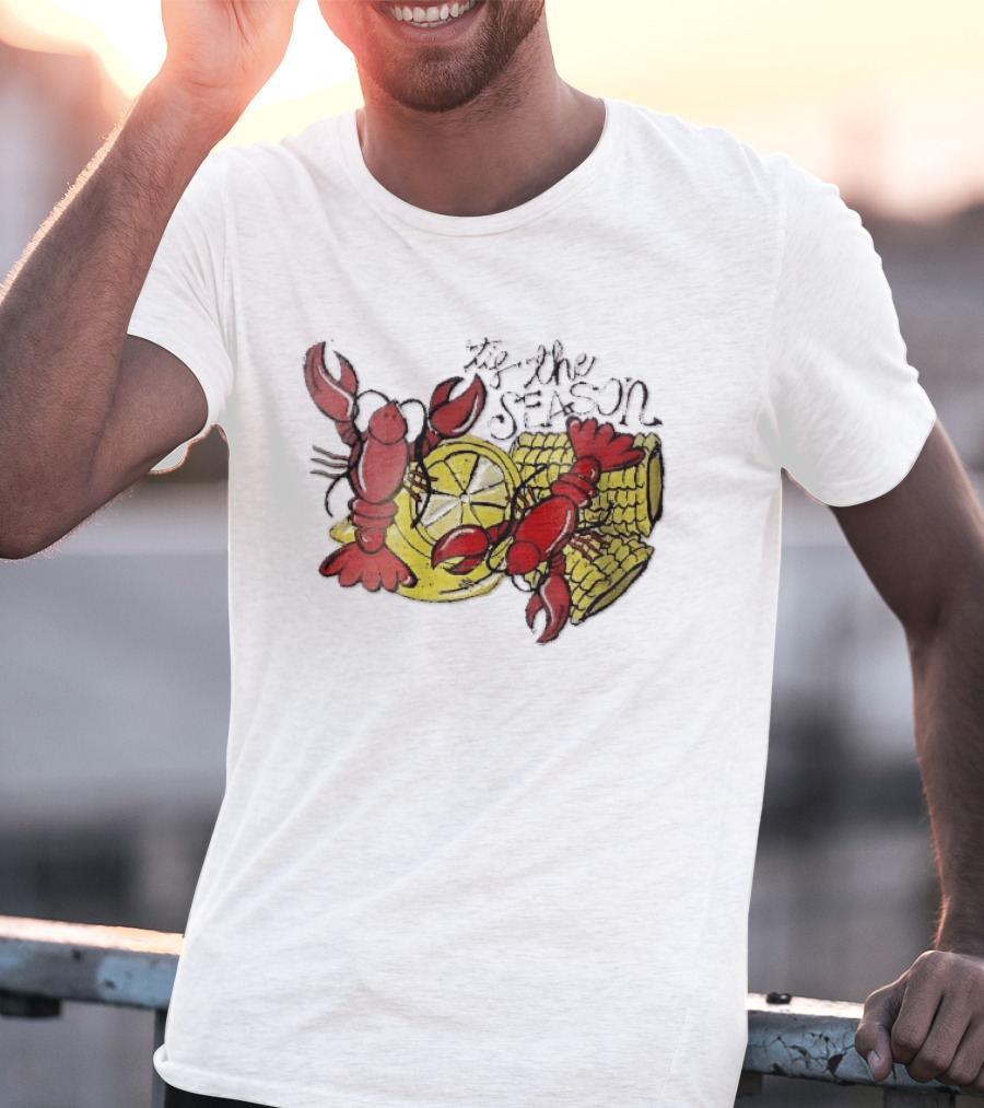 Tis The Season Distressed Cartoon Crawfish Lemon Corn Cob Fun T-Shirt