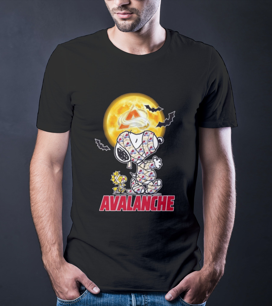 Colorado Avalanche Snoopy Woodstock Halloween Mummy Full Moon Bats T-Shirt