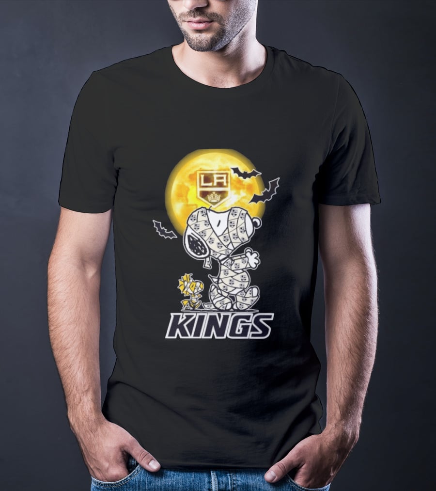 Los Angeles Kings Snoopy Woodstock Mummy Halloween Moon T-Shirt