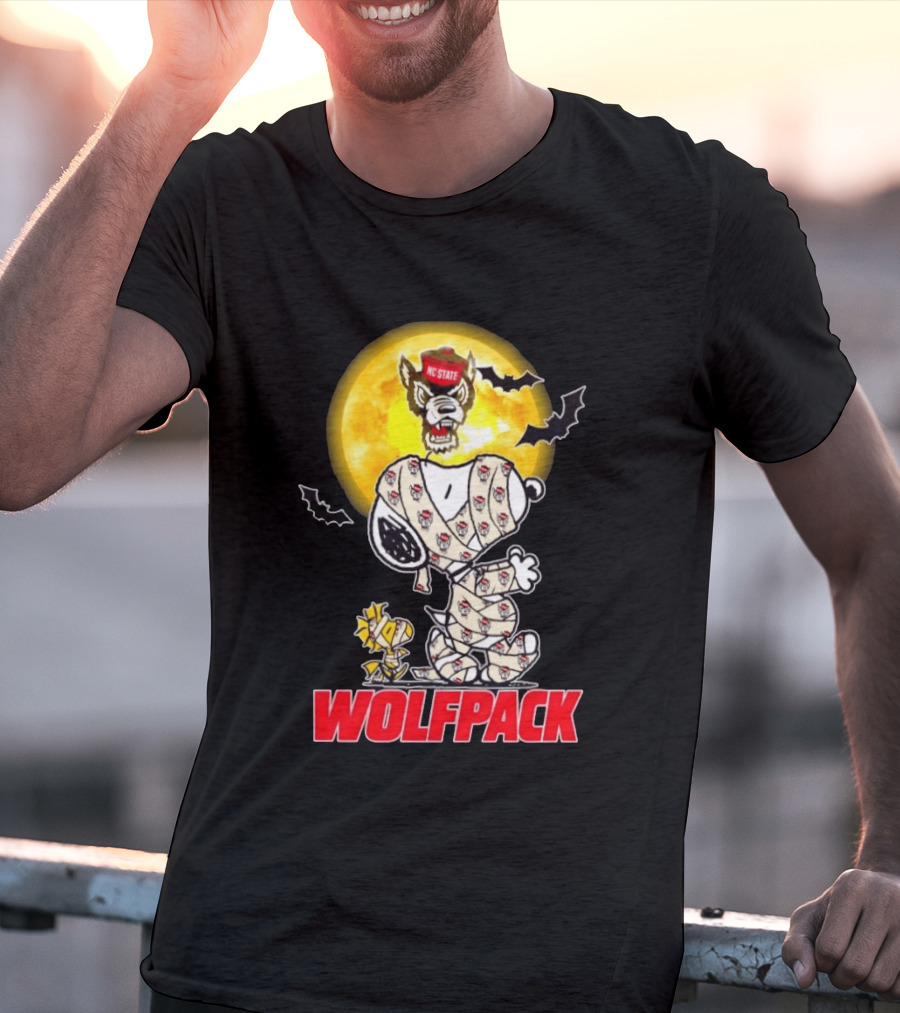 NC State Wolfpack Snoopy Woodstock Halloween Mummy Cosplay Moon T-Shirt
