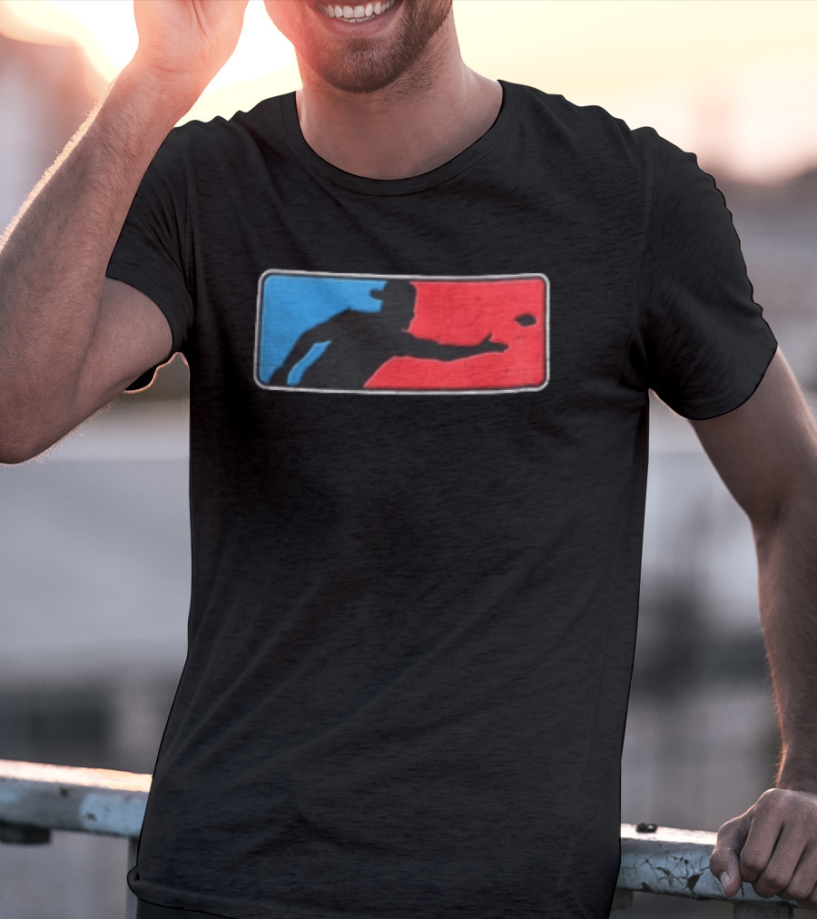 Distressed Red Blue Disc Golf Throwing Silhouette Sports Ultimate T-Shirt