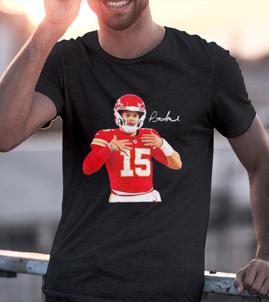Patrick Mahomes Kansas City Chiefs Number 15 Autograph NFL Quarterback T-Shirt